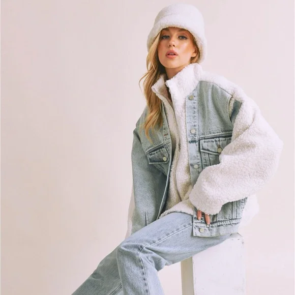 Denim Jacket with faux fur - Picture 2 of 7